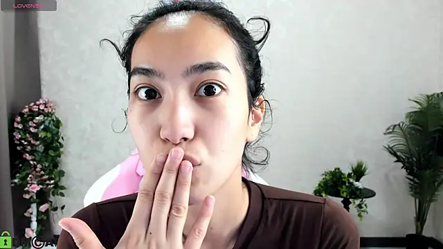 FlirtyAura online show from October 2025 01:46:02 AM