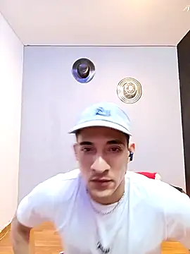 jhonny thes28 online show from November 2025 05:28:02 PM