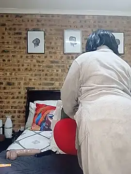 Snapshot of SativaHot96 chatting on June 2026 02:24:02 AM SativaHot96 online show from June 2026 02:24:02 AM