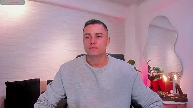 connorsmiith online show from April 2026 10:18:02 AM