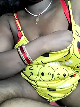 Snapshot of raju-ki-rani chatting on November 2025 06:03:02 PM raju-ki-rani online show from November 2025 06:03:02 PM