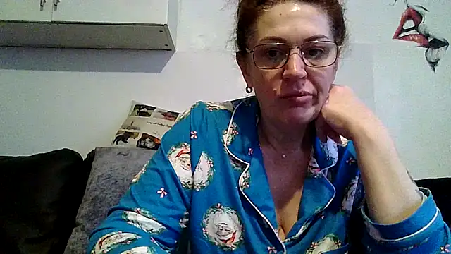 RubyyRosee online show from February 2026 11:18:01 AM