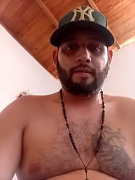 Snapshot of Tatagobotero chatting on June 2026 09:19:02 PM Tatagobotero online show from June 2026 09:19:02 PM