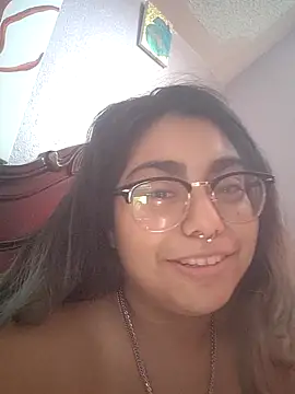 Lovelyrainn online show from November 2025 05:17:02 PM