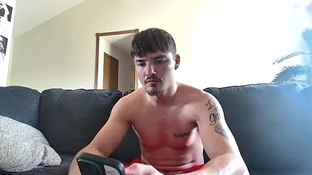 derekmontana2 online show from June 2026 07:49:01 PM