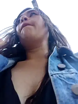 Snapshot of miss_berlyn chatting on September 2025 10:24:01 PM miss berlyn online show from September 2025 10:24:01 PM