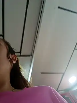 Snapshot of miss_berlyn chatting on October 2025 04:28:01 PM miss berlyn online show from October 2025 04:28:01 PM