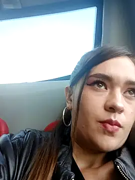 Snapshot of miss_berlyn chatting on December 2025 08:13:02 PM miss berlyn online show from December 2025 08:13:02 PM