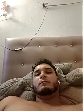 Hotguys111 online show from September 2025 04:04:02 AM