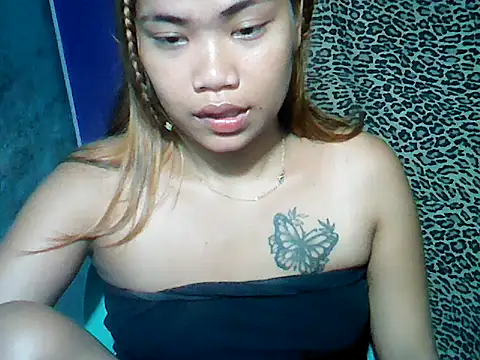 Snapshot of MorenaLovelyPinay24 chatting on April 2026 02:27:02 AM MorenaLovelyPinay24 online show from April 2026 02:27:02 AM