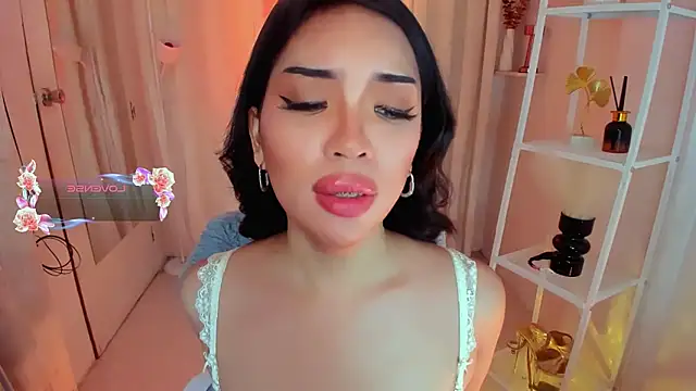 Snapshot of MS_LUNA chatting on December 2025 11:34:02 PM MS LUNA online show from December 2025 11:34:02 PM