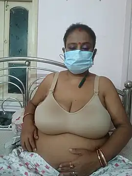 Snapshot of Barna_Love chatting on November 2025 05:53:01 PM Barna Love online show from November 2025 05:53:01 PM