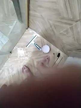 Snapshot of Pio185 chatting on November 2025 09:14:02 PM Pio185 online show from November 2025 09:14:02 PM