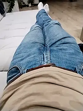 Snapshot of Pio185 chatting on November 2025 10:03:02 PM Pio185 online show from November 2025 10:03:02 PM