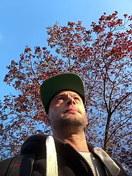 Carlosmauricio123 online show from April 2026 10:45:02 PM