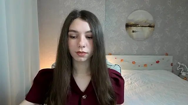 Snapshot of KellyShines chatting on December 2025 09:36:02 AM KellyShines online show from December 2025 09:36:02 AM