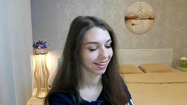 KellyShines online show from June 2026 04:20:02 PM