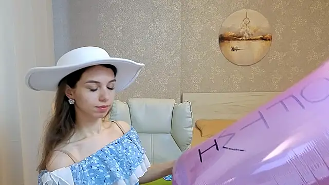 KellyShines online show from June 2026 01:24:02 PM