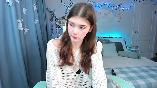 Zoe Vee online show from October 2025 03:32:01 AM