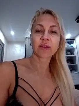 KissMiSveet online show from February 2026 05:16:02 PM