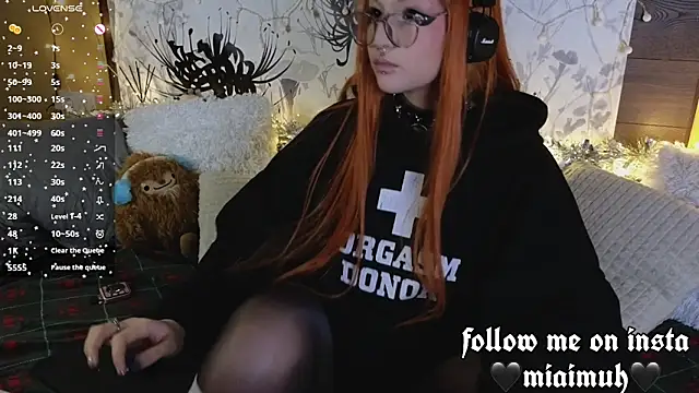 mia  yui online show from December 2025 12:26:01 AM