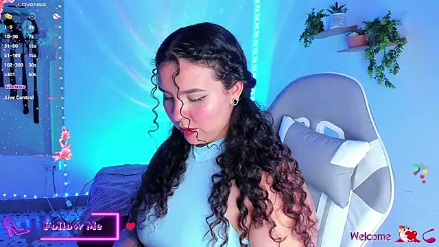 Snapshot of meggan_millerr chatting on November 2025 04:54:01 PM meggan millerr online show from November 2025 04:54:01 PM