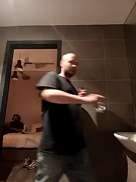 str8matesirishoz online show from April 2026 08:44:02 PM