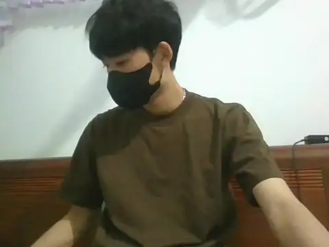 Minh online show from November 2025 01:11:01 PM