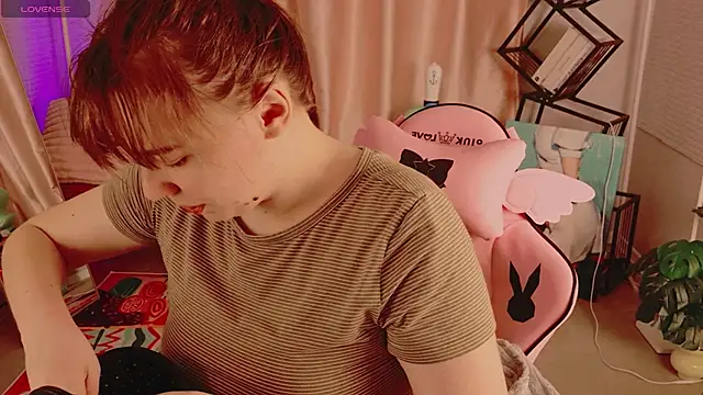 Moon  Bunny online show from June 2026 03:27:02 PM
