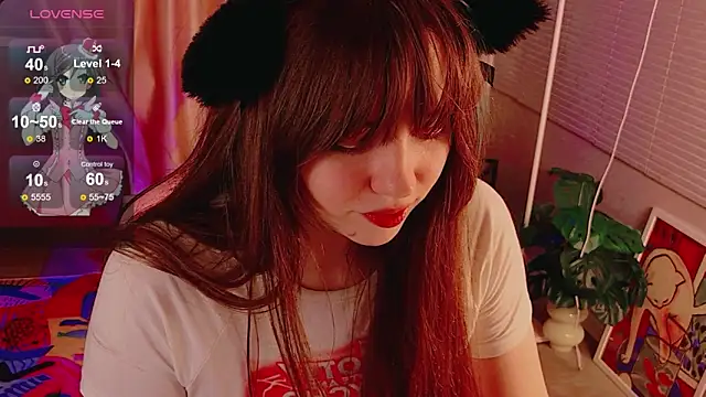Moon  Bunny online show from June 2026 12:32:02 AM