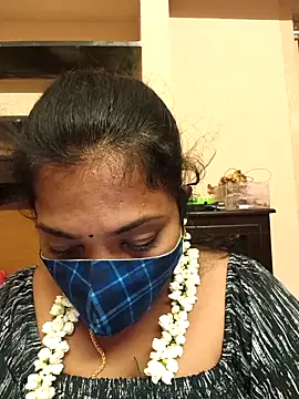 Snapshot of Tamil_Mithra chatting on November 2025 02:37:02 PM Tamil Mithra online show from November 2025 02:37:02 PM