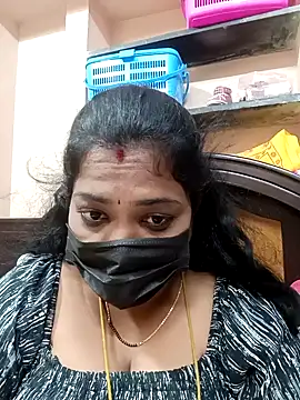 Snapshot of Tamil_Mithra chatting on December 2025 03:39:01 PM Tamil Mithra online show from December 2025 03:39:01 PM