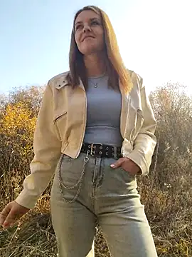 Snapshot of YOOUR_EVAA chatting on October 2025 10:14:02 AM YOOUR EVAA online show from October 2025 10:14:02 AM