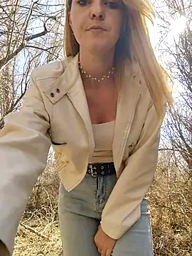 YOOUR EVAA online show from April 2026 08:45:01 AM