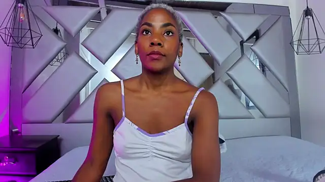 Snapshot of Lorenn_Hill chatting on October 2025 12:45:02 PM Lorenn Hill online show from October 2025 12:45:02 PM