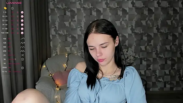 Kseni a online show from December 2025 03:19:01 PM