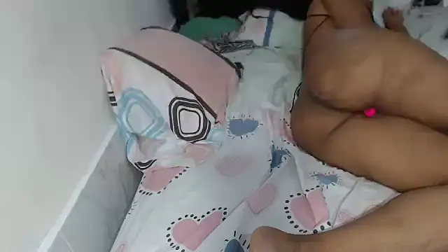 PERLA BLACK  online show from November 2025 07:52:02 AM