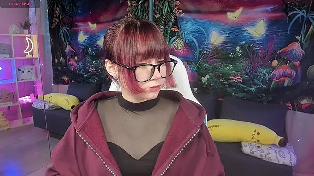 ClaraParks online show from November 2025 08:07:01 PM