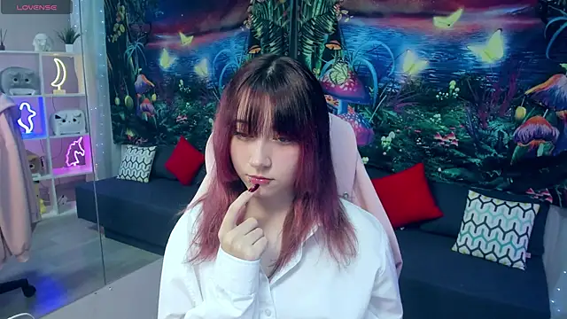 ClaraParks online show from November 2025 06:41:02 PM