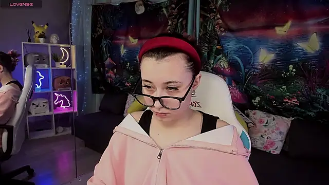 ClaraParks online show from March 2026 07:09:01 PM