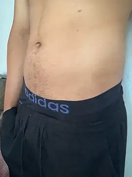 Snapshot of ErickGuz24k chatting on December 2025 10:47:01 PM ErickGuz24k online show from December 2025 10:47:01 PM