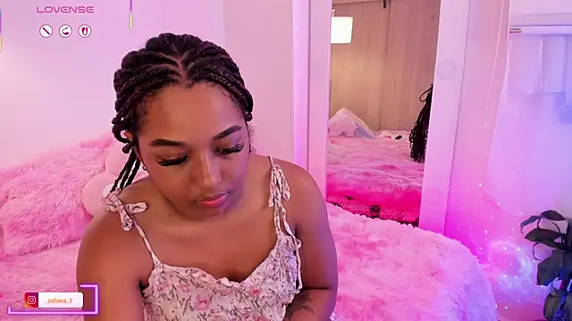 Snapshot of _Zahara_ chatting on November 2025 11:26:02 PM Zahara online show from November 2025 11:26:02 PM