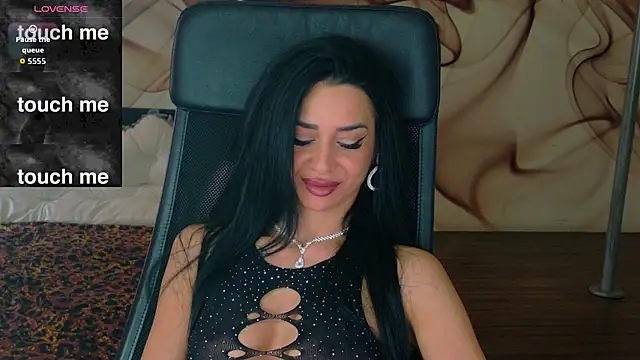 Snapshot of NaomiScarlet chatting on November 2025 10:14:02 AM NaomiScarlet online show from November 2025 10:14:02 AM