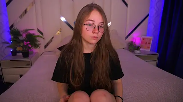 Snapshot of ArrinaWairr chatting on November 2025 08:48:02 AM ArrinaWairr online show from November 2025 08:48:02 AM