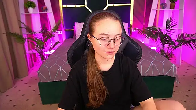 Snapshot of ArrinaWairr chatting on November 2025 08:58:01 AM ArrinaWairr online show from November 2025 08:58:01 AM