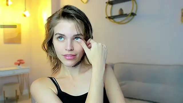 EleneButton online show from September 2025 01:38:02 AM