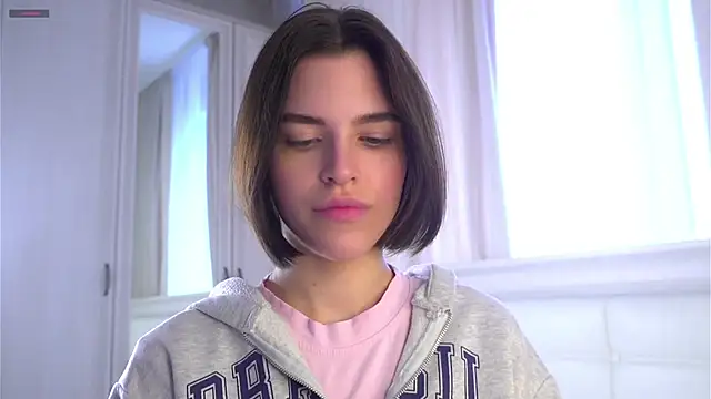 EleneButton online show from April 2026 01:10:01 AM