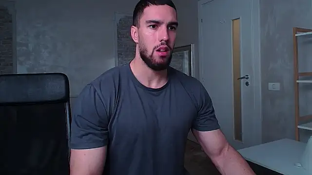 IvanHydee online show from October 2025 05:33:02 AM