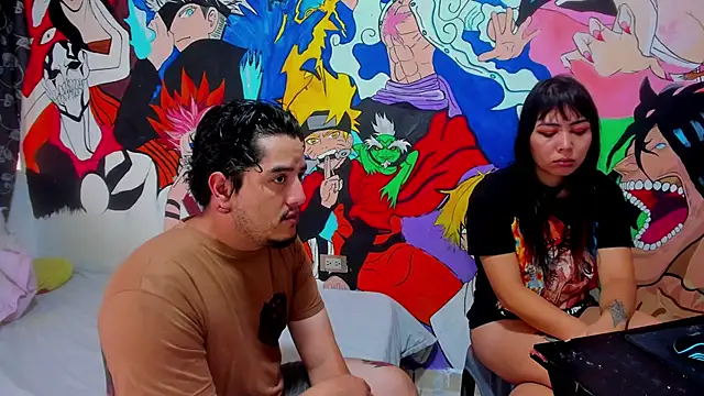 Snapshot of RoxyandAron2 chatting on December 2025 03:18:02 PM RoxyandAron2 online show from December 2025 03:18:02 PM