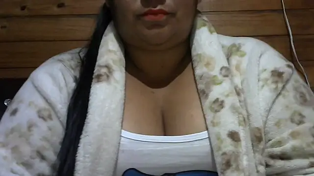 Snapshot of MARRENTINHA34 chatting on June 2026 11:48:01 AM MARRENTINHA34 online show from June 2026 11:48:01 AM
